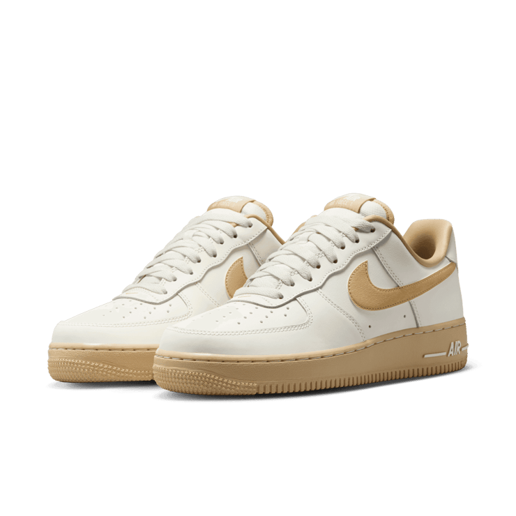 Nike Air Force 1 â07 Angle 3