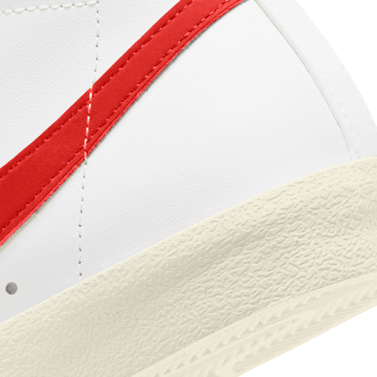 Nike Blazer '77 Vintage Mid 'Habanero Red' (W) Angle 6