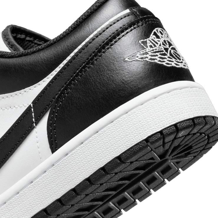 Air Jordan 1 Low White Black Angle 5