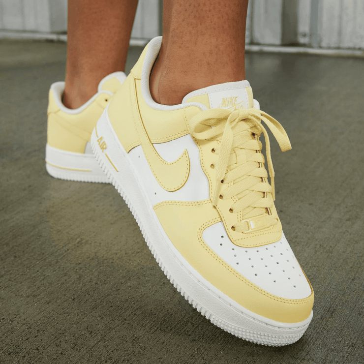 Nike Air Force 1 Low Light Lemon Venom Angle 0