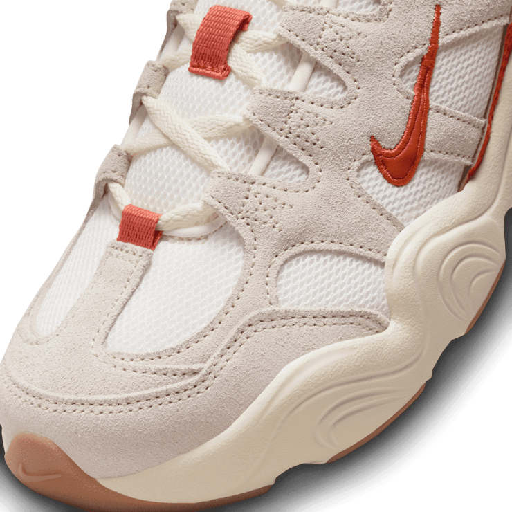 Nike Tech Hera Angle 5