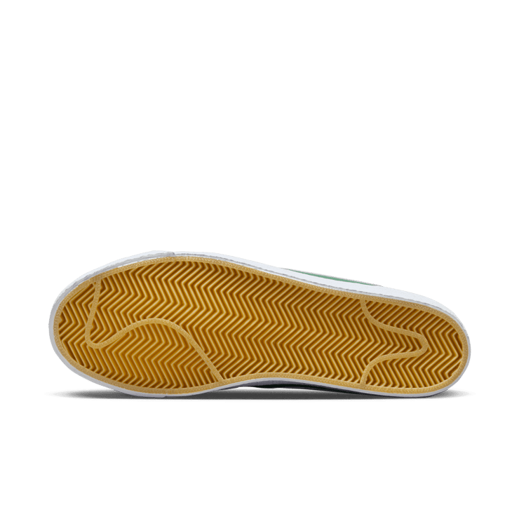 Nike SB Zoom Blazer Mid Skate Angle 0