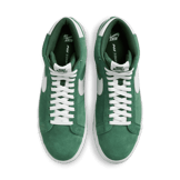 Nike SB Zoom Blazer Mid Skate Angle 1