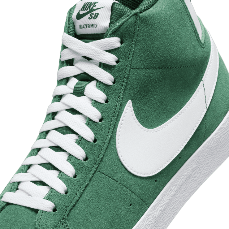 Nike SB Zoom Blazer Mid Skate Angle 4
