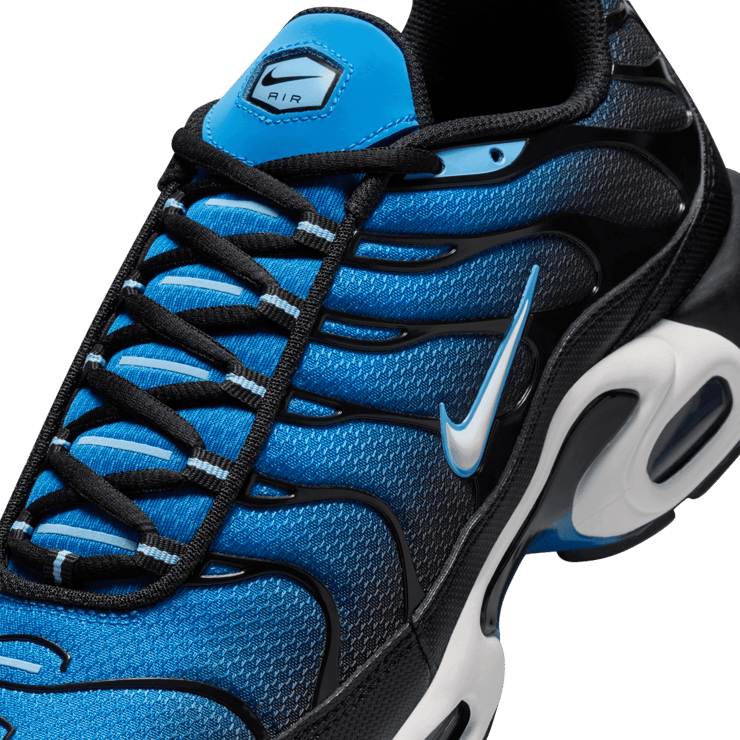 Nike Air Max Plus 'Aquarius Blue' Angle 4