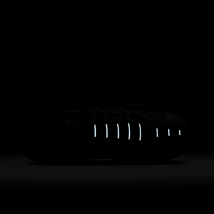 Nike Air Max Plus 'Aquarius Blue' Angle 6