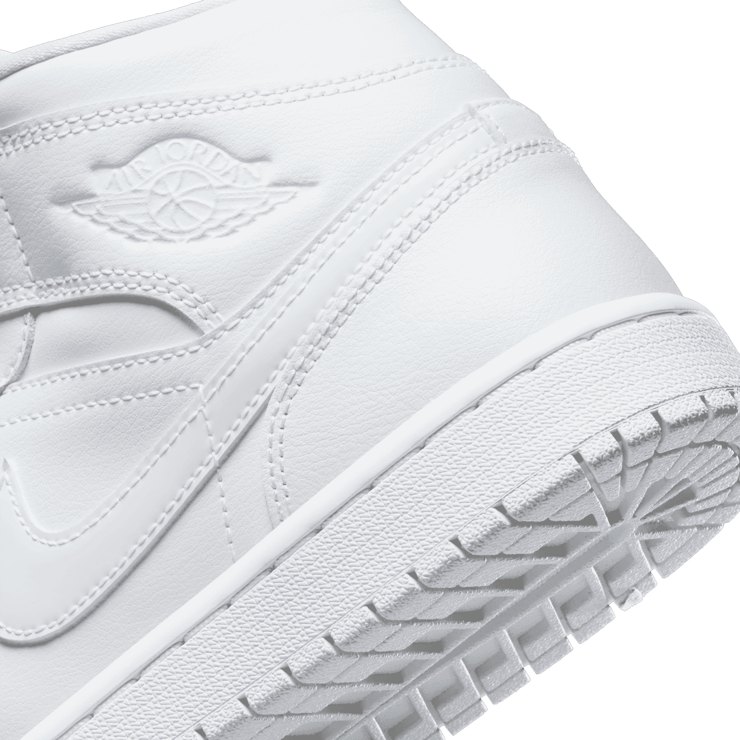 Air Jordan Mid 'Triple White' 2022 (W) Angle 5