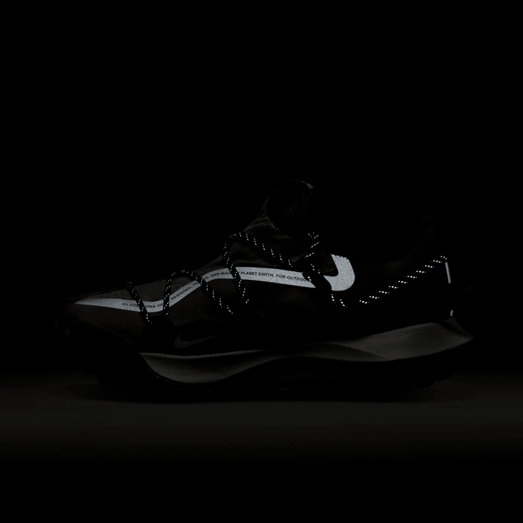Nike ACG Mountain Fly Low Ironstone Angle 8