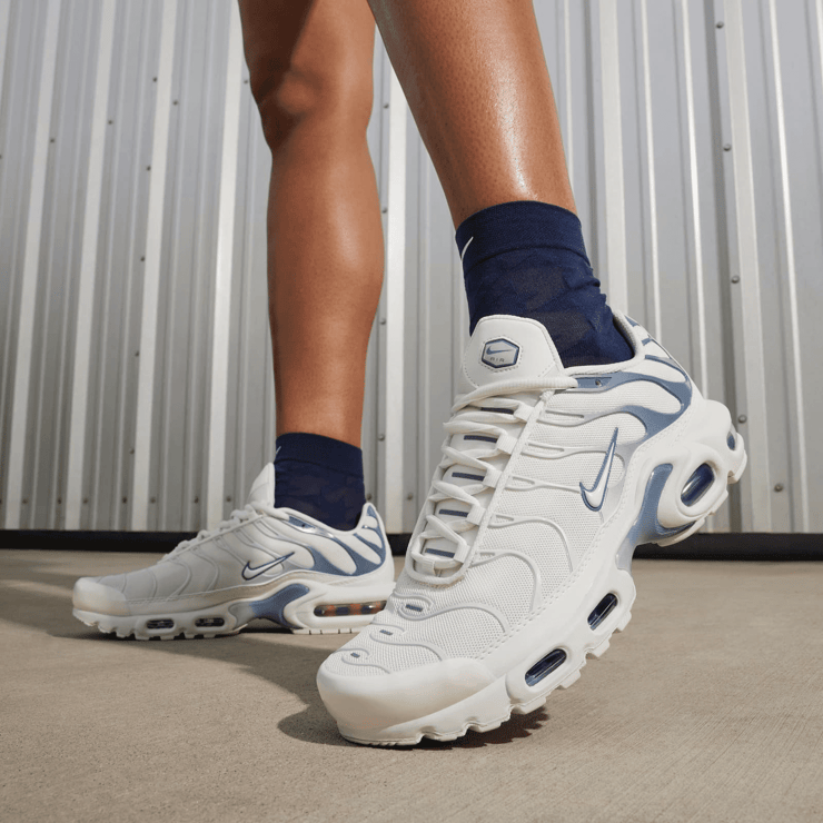 Nike Air Max Plus 'Ashen Slate' (W) Angle 0