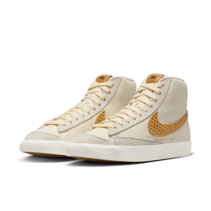 Nike Blazer Mid '77 Waffle Angle 2