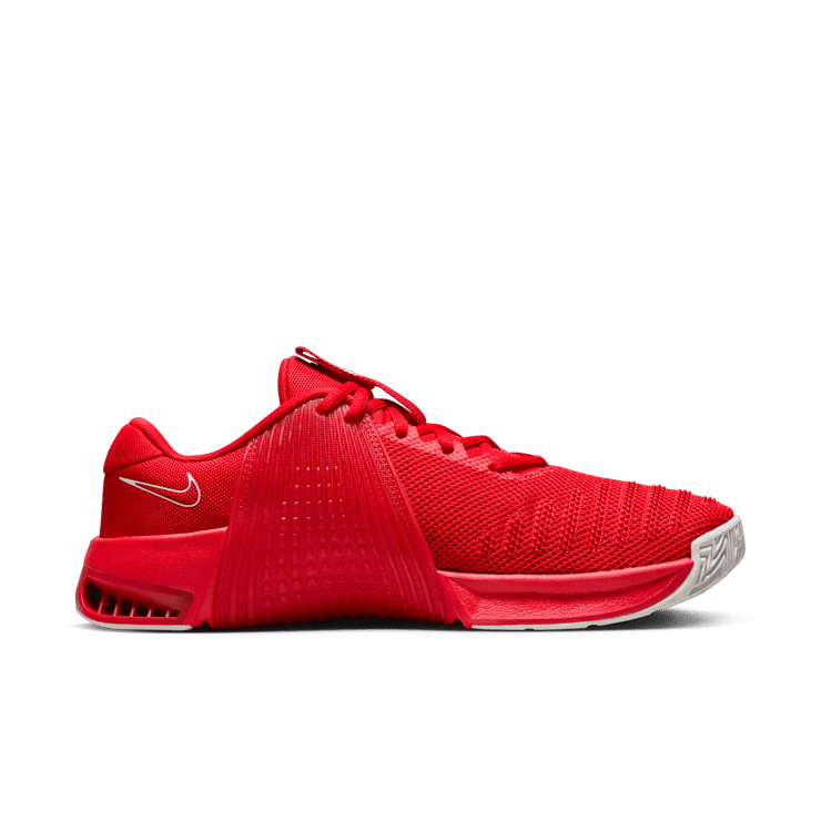 Nike Metcon 9 'University Red' Angle 1