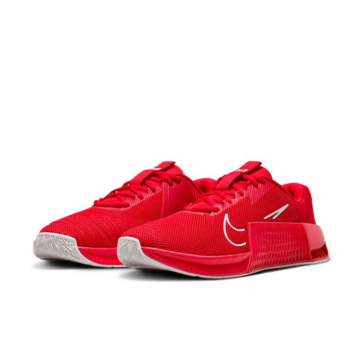 Nike Metcon 9 'University Red' Angle 3