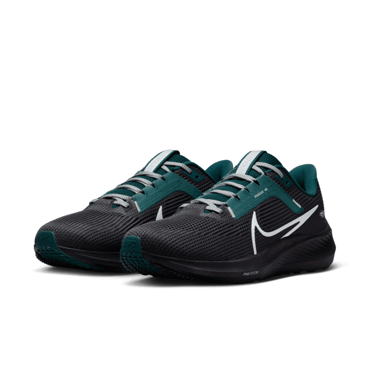 Nike Pegasus 40 (NFL Philadelphia Eagles) Road Angle 2
