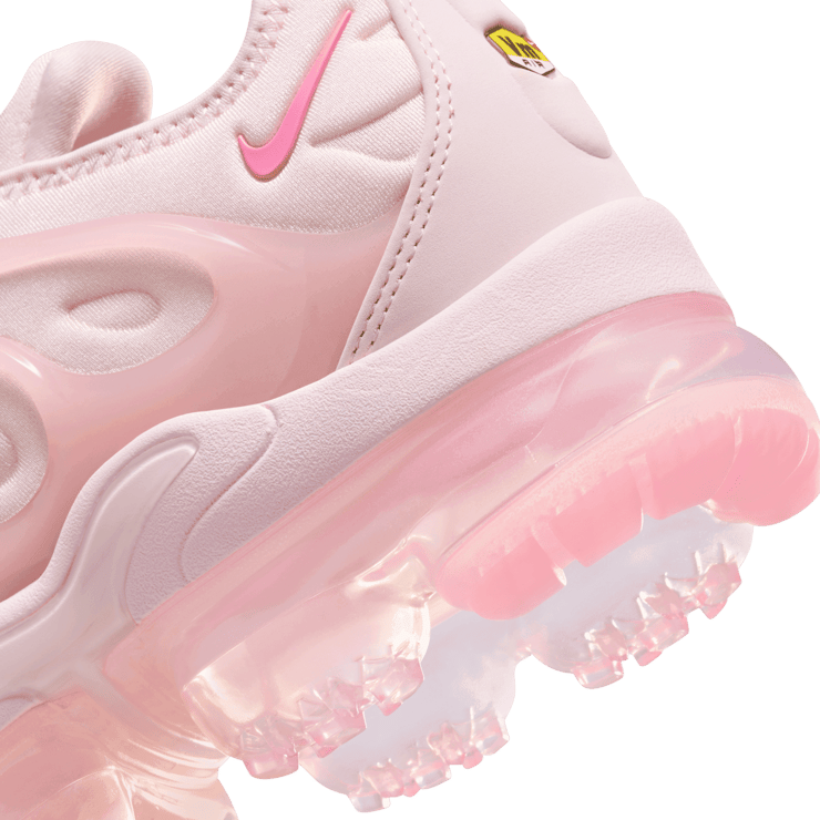 Nike Air VaporMax Plus Pink Foam (W) Angle 5