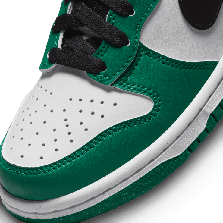 Nike Dunk High Celtics (GS) Angle 4