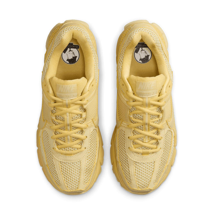 Nike Zoom Vomero 5 Saturn Gold Lemon Wash (W) Angle 1