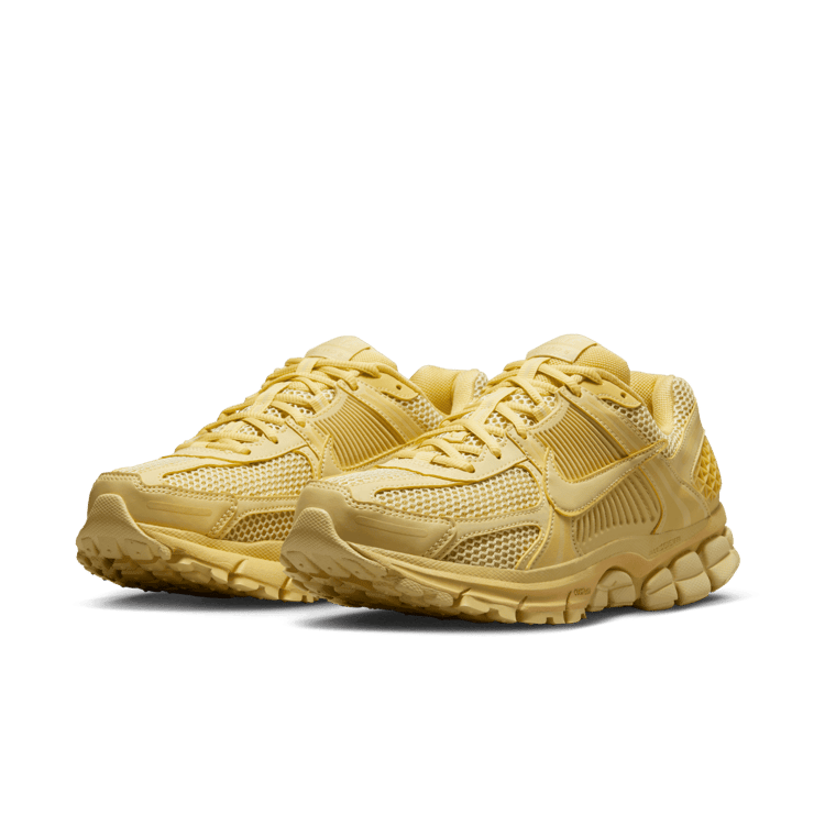 Nike Zoom Vomero 5 Saturn Gold Lemon Wash (W) Angle 2