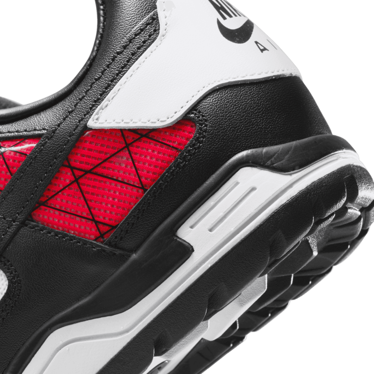 Air Bo Turf White and Solar Red Angle 5