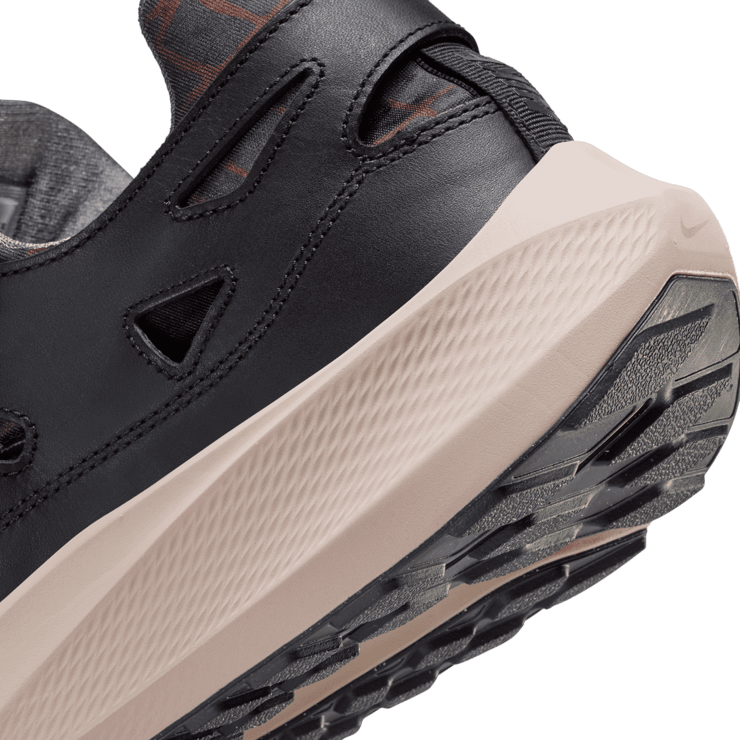 Nike Air Huarache 20Y24 Patta Black Angle 5