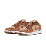 Air Jordan 1 Low SE Legend Coffee (W) Angle 2