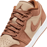 Air Jordan 1 Low SE Legend Coffee (W) Angle 4