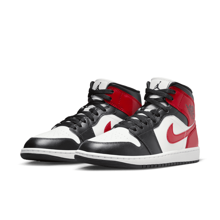 Air Jordan 1 Mid Black Toe (W) Angle 2