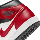 Air Jordan 1 Mid Black Toe (W) Angle 5