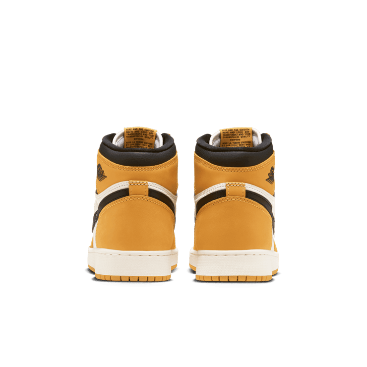 Air Jordan 1 Retro High OG Yellow Ochre (GS) Angle 3