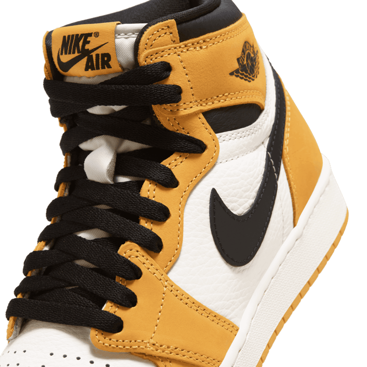 Air Jordan 1 Retro High OG Yellow Ochre (GS) Angle 4