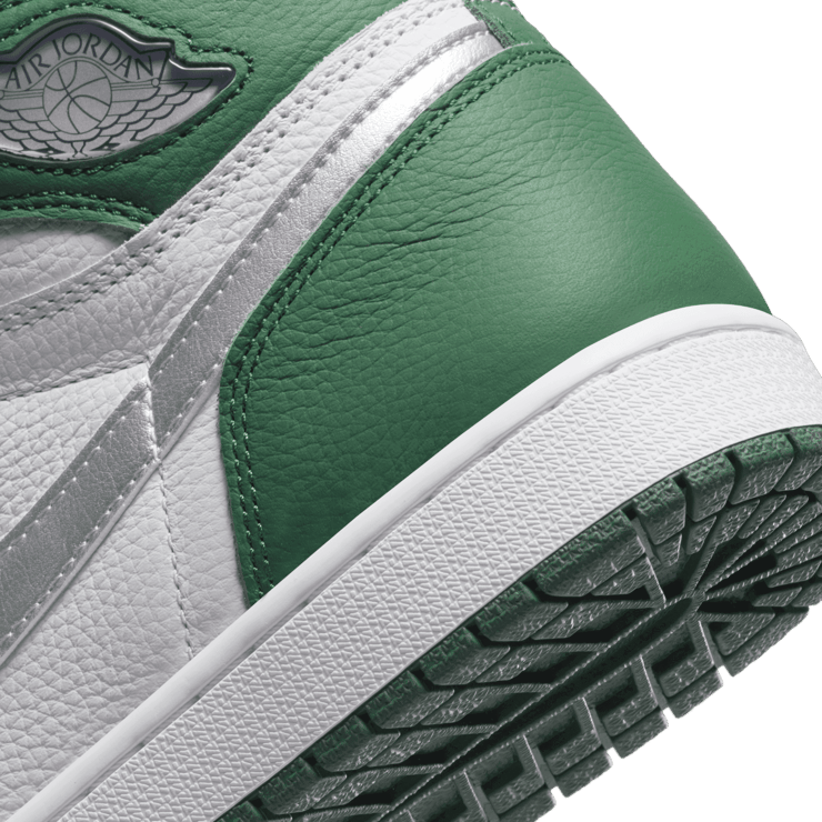 Air Jordan 1 High Gorge Green Angle 5