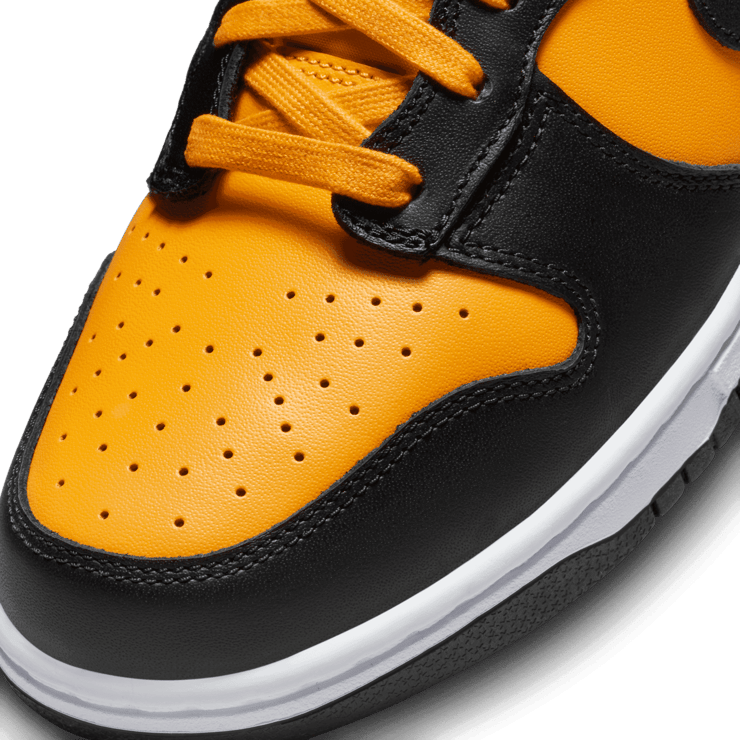 Nike Dunk High University Gold Black Angle 4