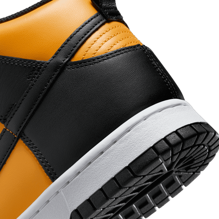 Nike Dunk High University Gold Black Angle 5