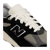 New Balance 990v2 MADE in USA Teddy Santis Black Angle 4