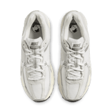 Nike Zoom Vomero 5 Platinum Tint Angle 1