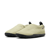 Nike ACG Moc Premium Olive Aura Angle 2