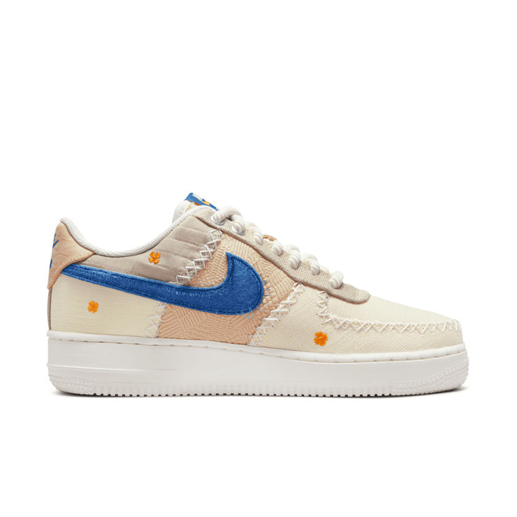 Nike Air Force 1 Low Premium LA Flea Angle 1