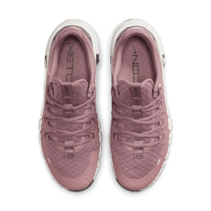 Nike Free Metcon 5 'Smokey Mauve' (W) Angle 2