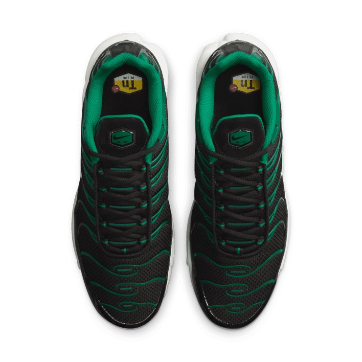 Nike Air Max Plus 'Black Malachite Gum' Angle 1