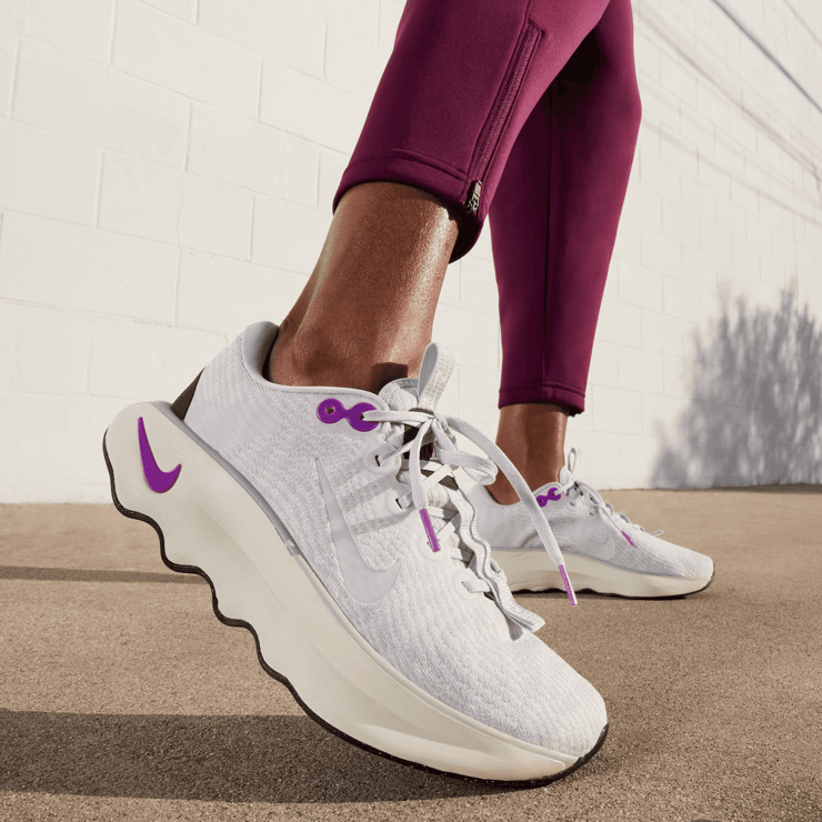 Nike Motiva 'Photon Dust Hyper Violet' (W) Angle 7
