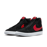 Nike SB Zoom Blazer Mid SB 'Bred' Angle 2