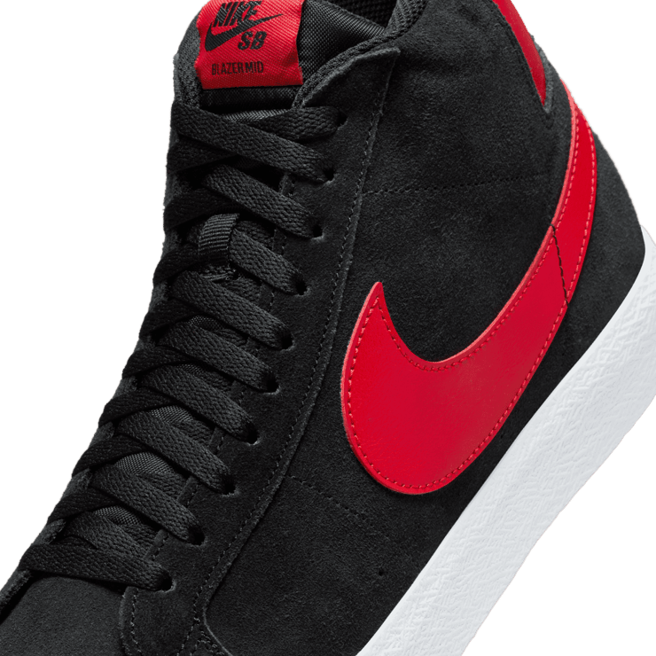 Nike SB Zoom Blazer Mid SB 'Bred' Angle 4