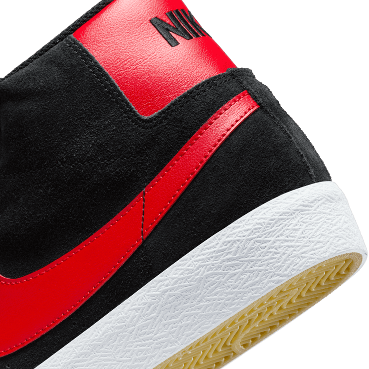 Nike SB Zoom Blazer Mid SB 'Bred' Angle 5