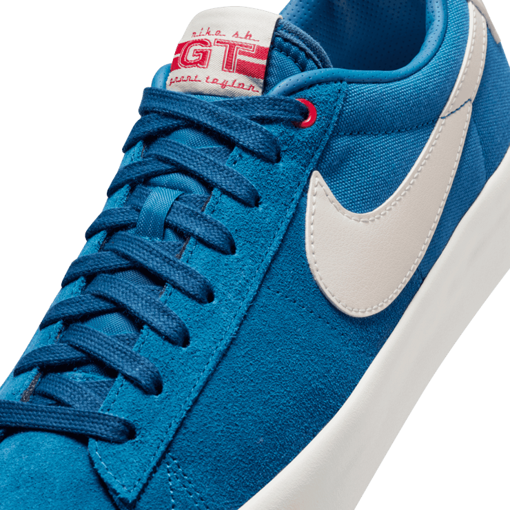 Nike SB Zoom Blazer Low Pro GT Skate Angle 4