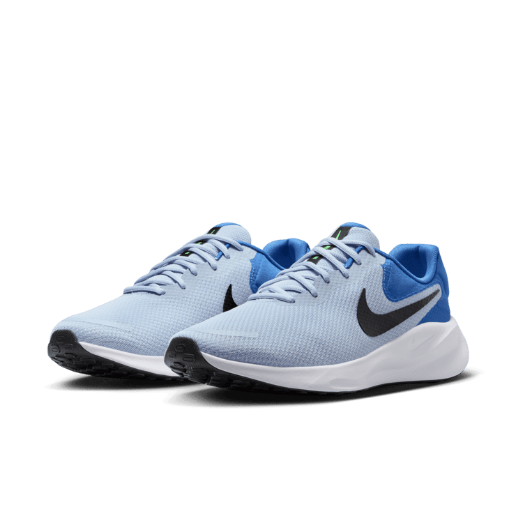 Nike Revolution 7 Road (Extra Wide) Angle 2