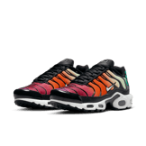 Nike Air Max Plus 'Rainbow' (W) Angle 3