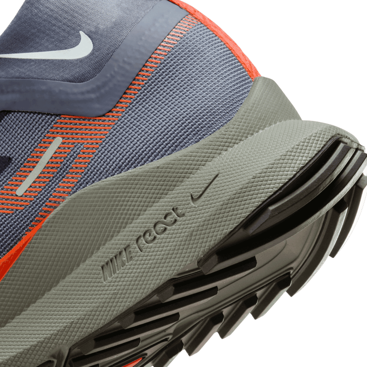 Nike React Pegasus Trail 4 GORE-TEX 'Light Carbon Dark Cosmic Clay' Angle 5