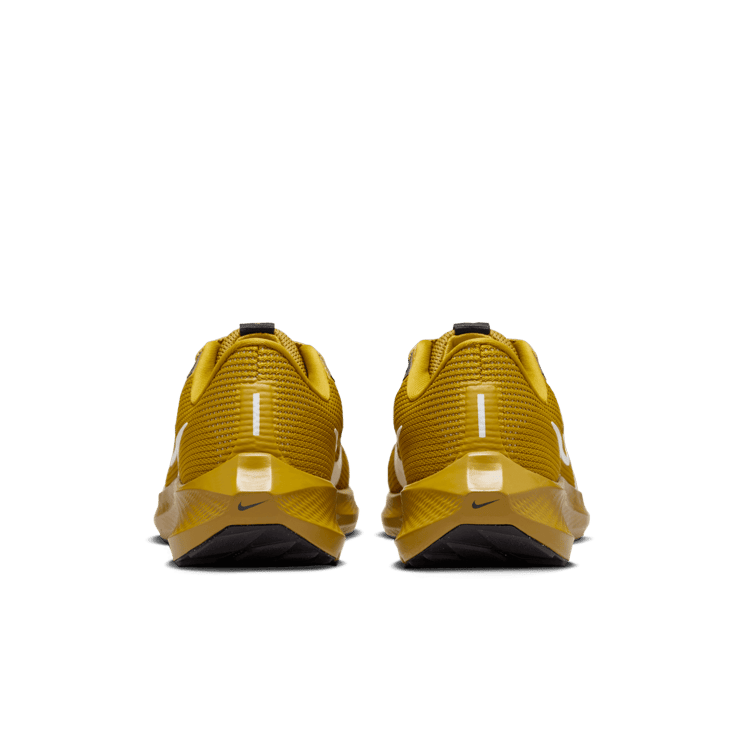 Nike Air Zoom Pegasus 40 'Bronzine' Angle 3
