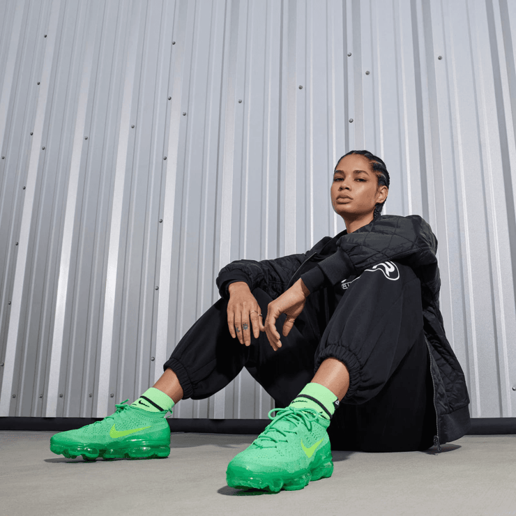 Nike Air VaporMax 2023 Flyknit 'Green Shock' (W) Angle 7