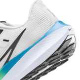 Nike Air Zoom Pegasus 40 Extra Wide 'Platinum Tint Green Strike' Angle 5