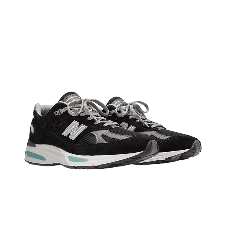 New Balance 991v2 Made in UK Black Angle 2